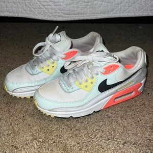 Nike Air Max Women’s 6